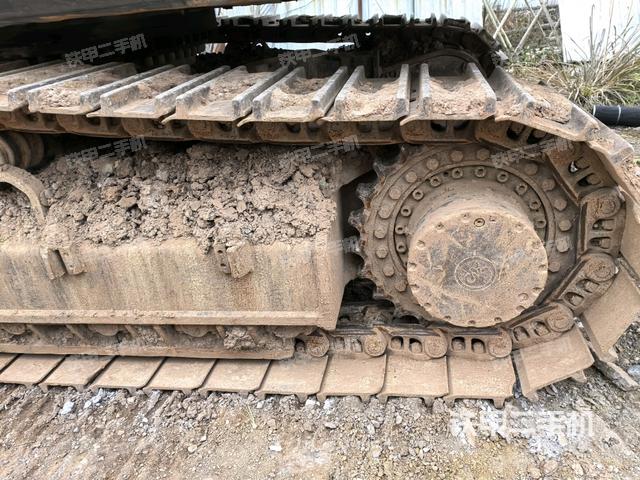 左驅(qū)動輪（行走機(jī)構(gòu)）