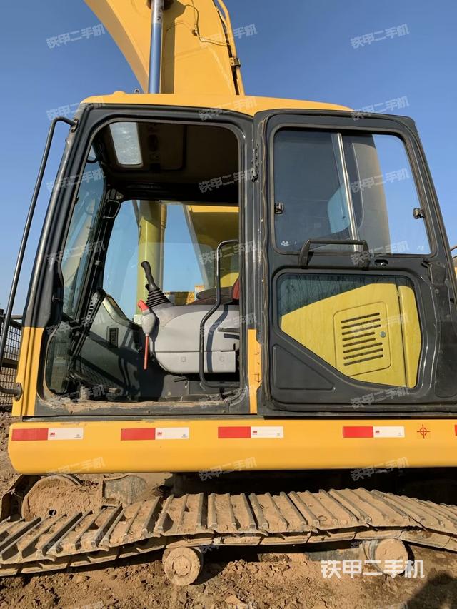 驾驶室整体（整机外观）