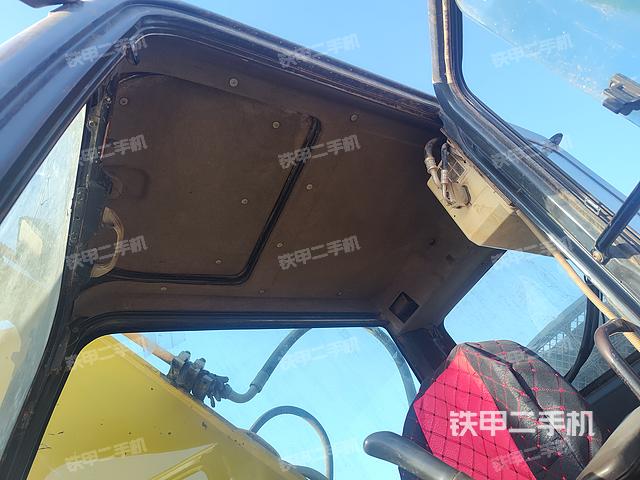 駕駛室頂部（整機(jī)外觀）