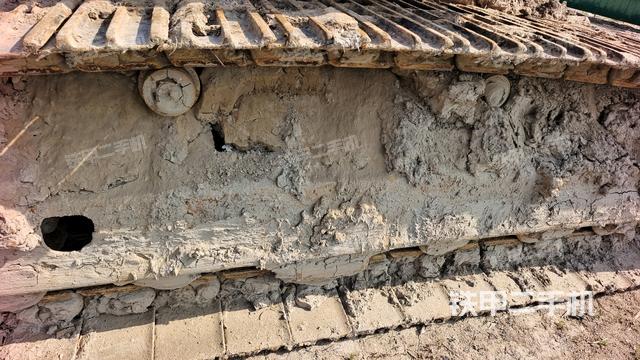 右侧履带整体（行走机构）