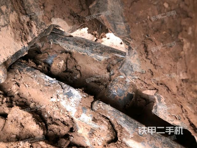 左托鏈輪和鏈筋(行走機(jī)構(gòu)) 左托鏈輪和鏈筋(行走機(jī)構(gòu))