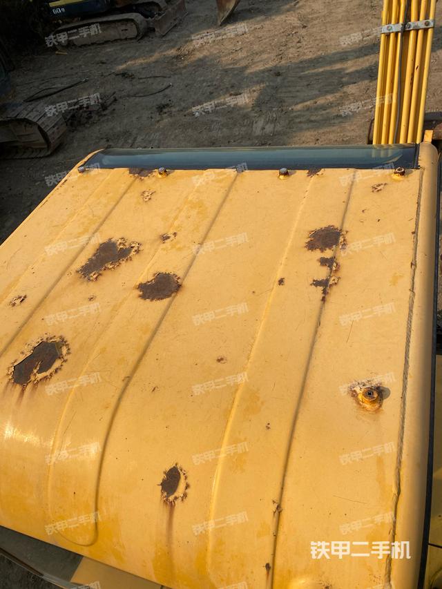 駕駛室頂部（整機(jī)外觀）