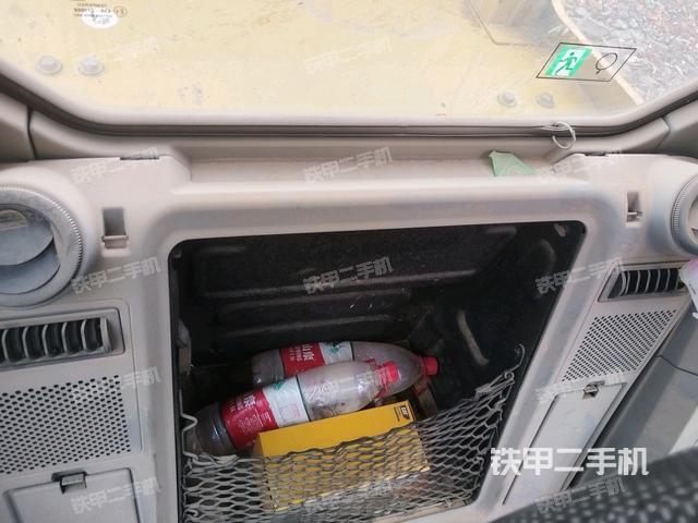 座椅后部(駕駛室部分) 座椅后部(駕駛室部分)