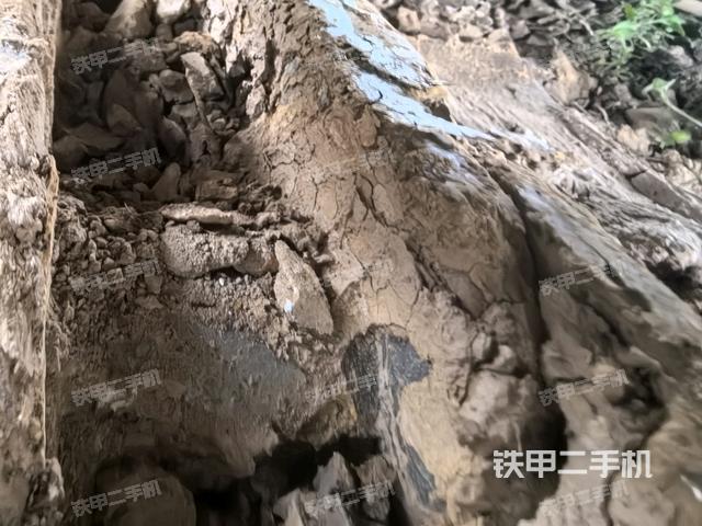 右側(cè)履帶整體（行走機構(gòu)）