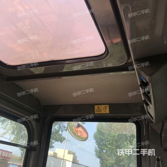 駕駛室頂部（整機(jī)外觀）