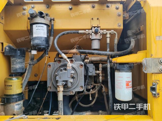 液壓泵斜45?右（大件艙室）