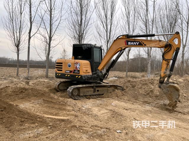 整機(jī)右后45°(整機(jī)外觀) 整機(jī)右后45°(整機(jī)外觀)