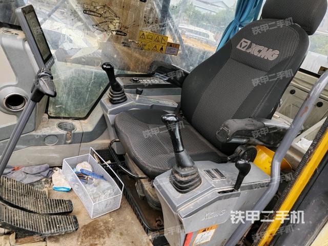 后窗玻璃角標(biāo)（駕駛室部分）