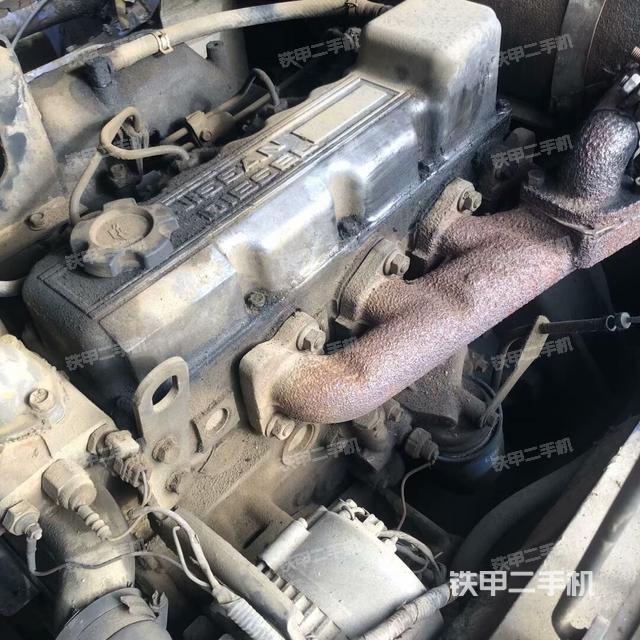 發(fā)動機整體俯視(整機外觀) 發(fā)動機整體俯視(整機外觀)