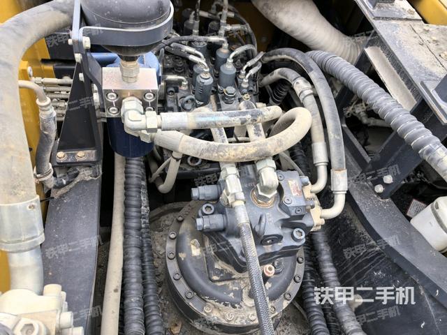 駕駛室頂部俯視（上車部件）