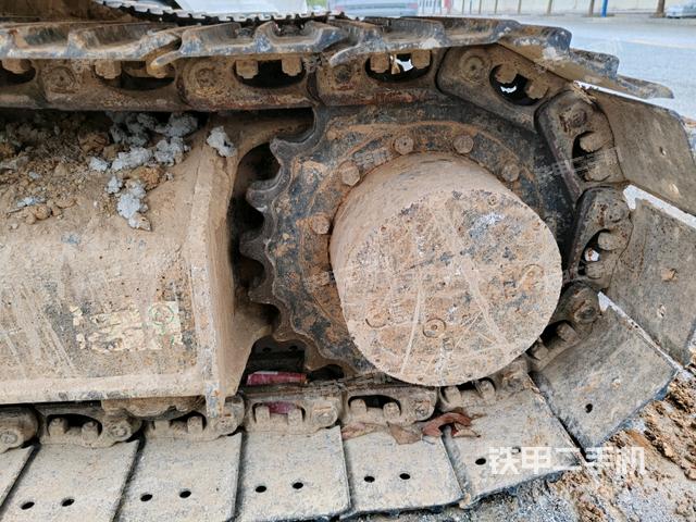 左側(cè)行走馬達(dá)蓋板（行走機(jī)構(gòu)）