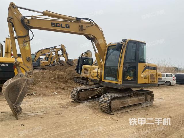 駕駛室整體（整機(jī)外觀）