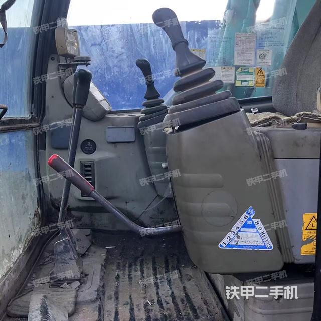 驾驶室整体（整机外观）