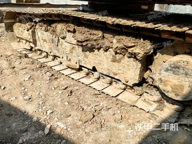 左側(cè)履帶整體?(行走機(jī)構(gòu)) 左側(cè)履帶整體?(行走機(jī)構(gòu))