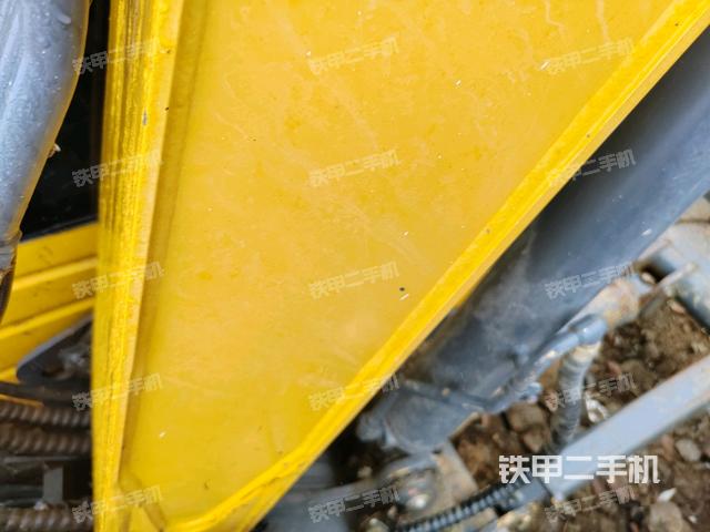 大臂根部?斜（工作和回轉(zhuǎn)裝置）