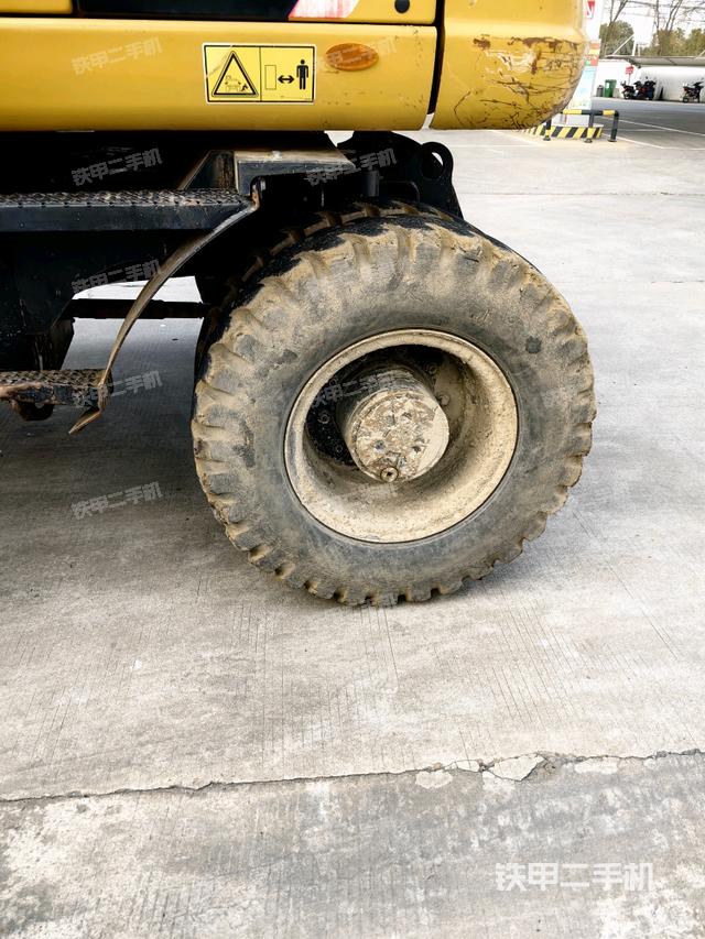 左驅動輪（行走機構）