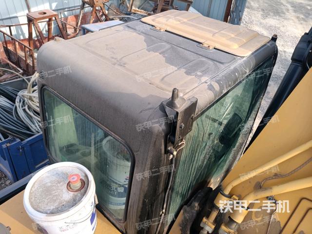 駕駛室頂部俯視(上車部件) 駕駛室頂部俯視(上車部件)