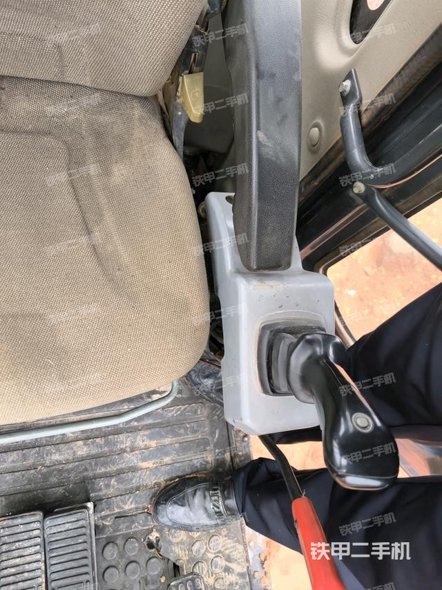 后窗玻璃角標(biāo)（駕駛室部分）