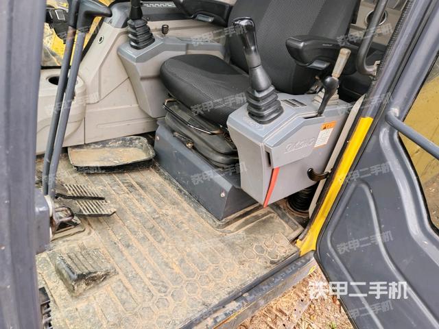 頂棚整體（駕駛室部分）