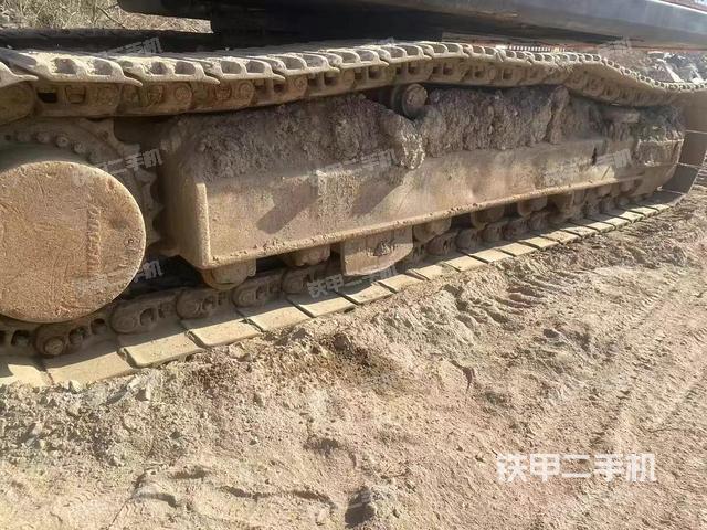 單側(cè)履帶整體（整機(jī)外觀）