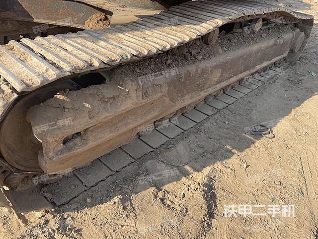 单侧履带整体（整机外观）