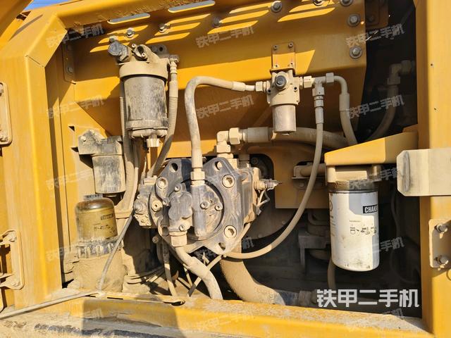 液壓泵室(大件艙室) 液壓泵室(大件艙室)