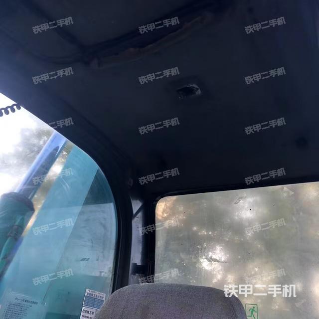 驾驶室顶部（整机外观）