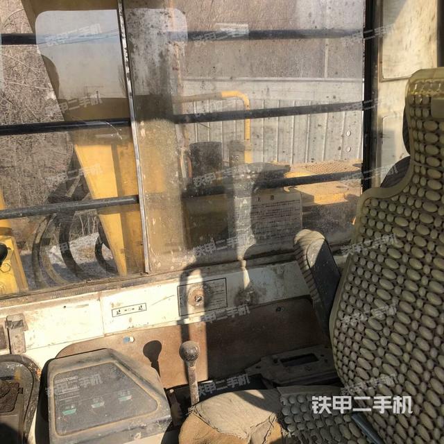 駕駛室整體（整機(jī)外觀）