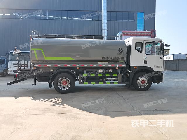 整機右側(設備外觀及核心部件) 整機右側(設備外觀及核心部件)