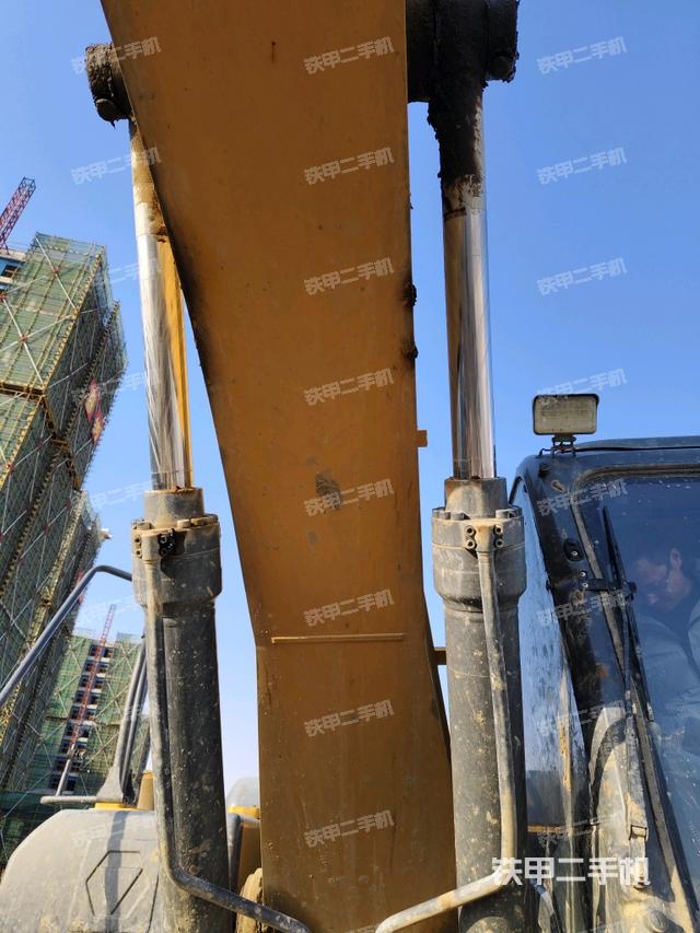 大臂油缸整體?豎拍(工作和回轉(zhuǎn)裝置) 大臂油缸整體?豎拍(工作和回轉(zhuǎn)裝置)