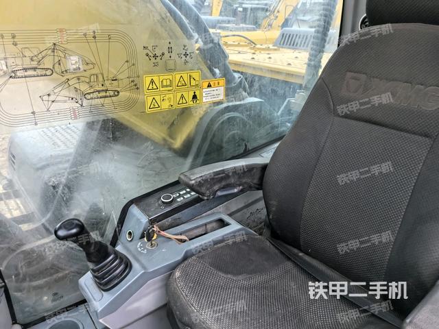 后窗玻璃角標(駕駛室部分) 后窗玻璃角標(駕駛室部分)