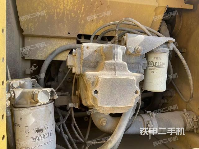 液壓泵艙室正面整體（整機(jī)外觀）