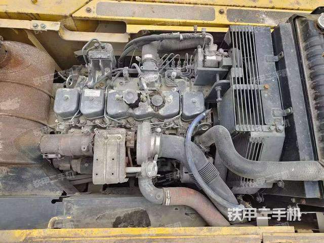 發(fā)動(dòng)機(jī)整體俯視(整機(jī)外觀) 發(fā)動(dòng)機(jī)整體俯視(整機(jī)外觀)