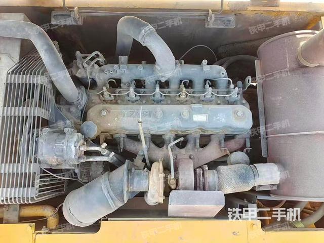 发动机整体俯视（整机外观）