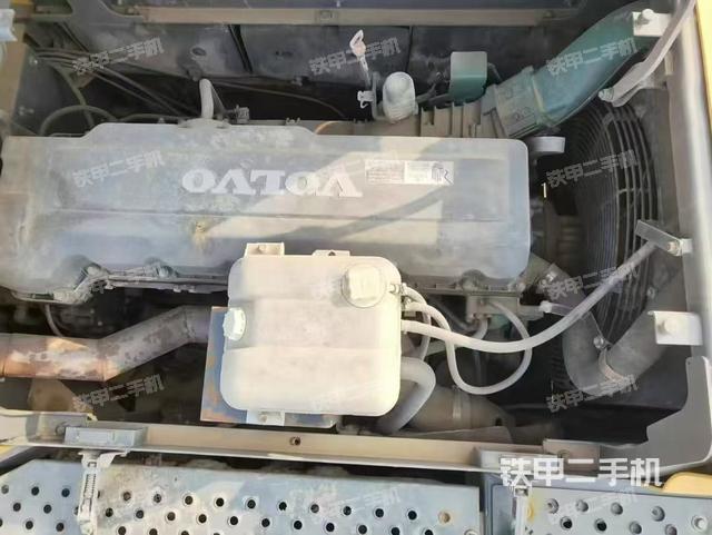 发动机整体俯视（整机外观）