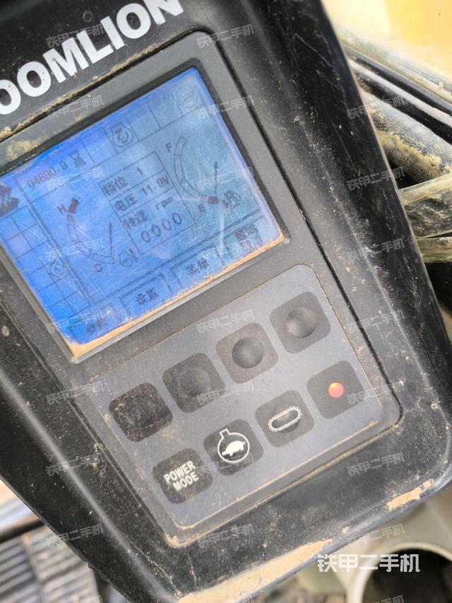 ?駕駛室正側(cè)（駕駛室部分）