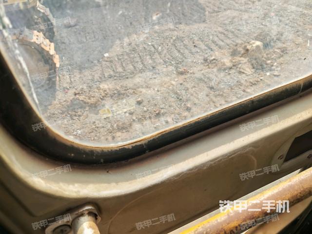 儀表盤全景（壓路機(jī)駕駛室）