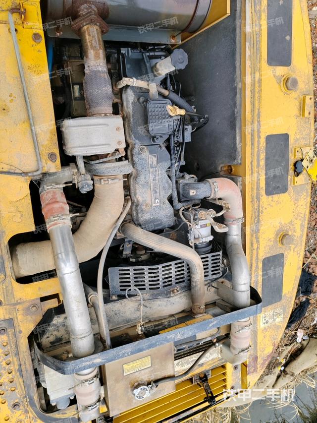 發(fā)動(dòng)機(jī)室（上車部件）