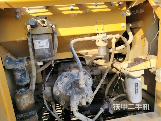 液壓泵斜45?左（大件艙室）