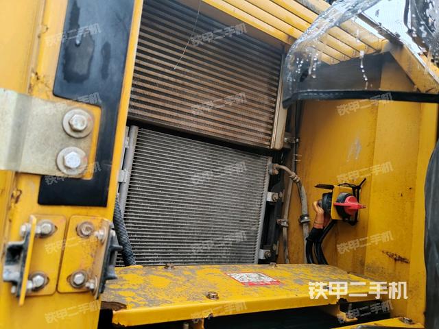 散熱器正面（大件艙室）