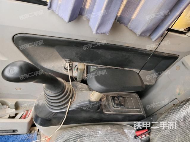 座椅后部（駕駛室部分）