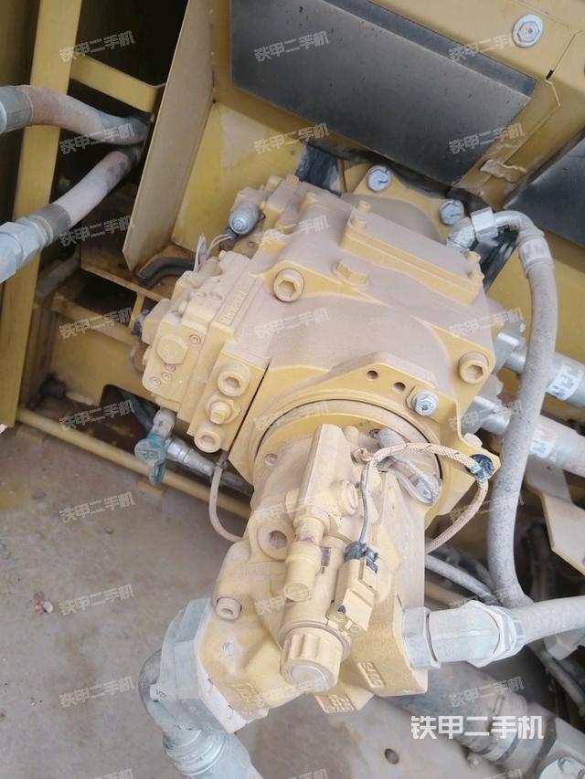 液壓泵斜45?左(大件艙室) 液壓泵斜45?左(大件艙室)