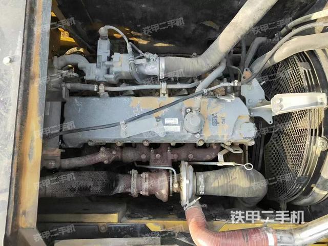 發(fā)動機(jī)整體俯視(整機(jī)外觀) 發(fā)動機(jī)整體俯視(整機(jī)外觀)