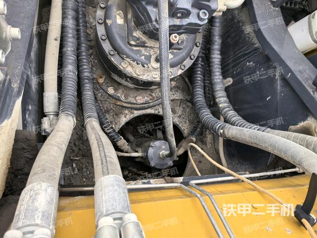 回轉(zhuǎn)馬達(dá)（上車部件）