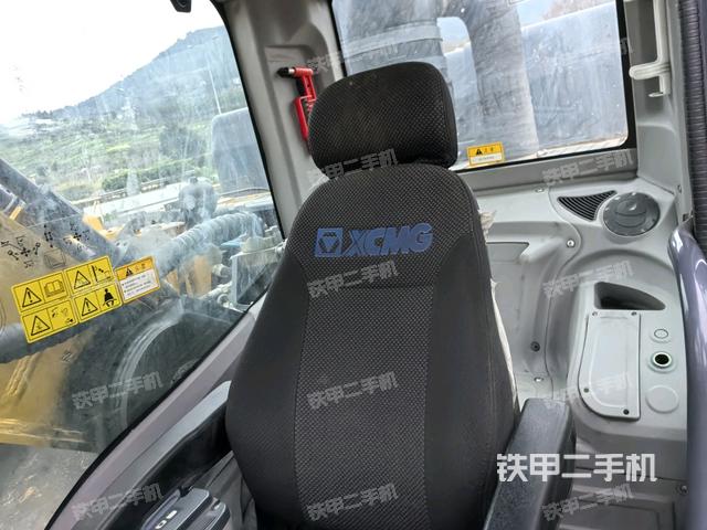 座椅后部(駕駛室部分) 座椅后部(駕駛室部分)