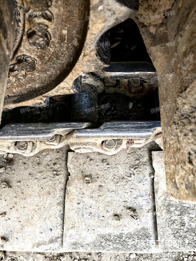 右驅動輪（行走機構）