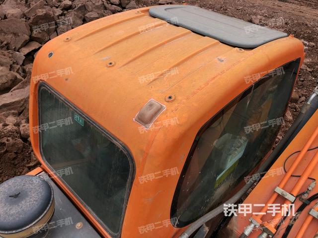 駕駛室頂部俯視(上車部件) 駕駛室頂部俯視(上車部件)
