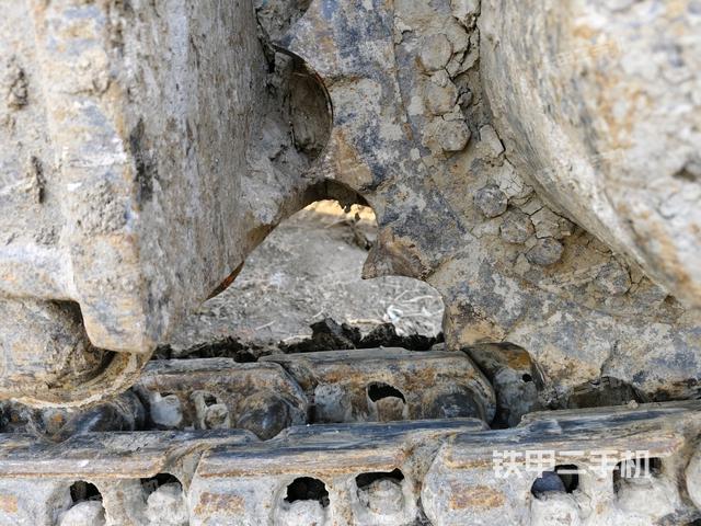 右驅(qū)動(dòng)輪（行走機(jī)構(gòu)）