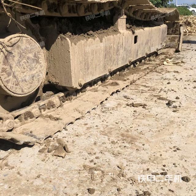 單側(cè)履帶整體（整機(jī)外觀）