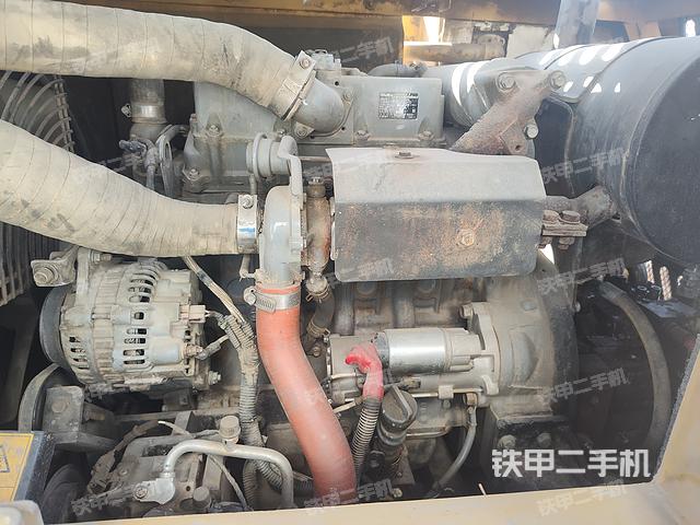 發(fā)動機(jī)整體俯視(整機(jī)外觀) 發(fā)動機(jī)整體俯視(整機(jī)外觀)